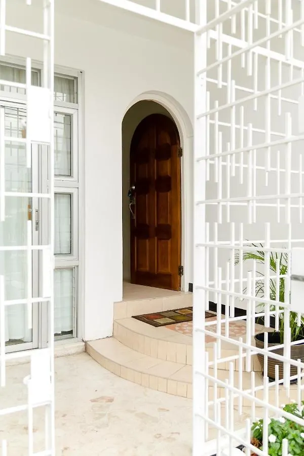 Kingston Vacation Rentals At Delightful Townhouse Near Halfway Tree, Kingston 0*,