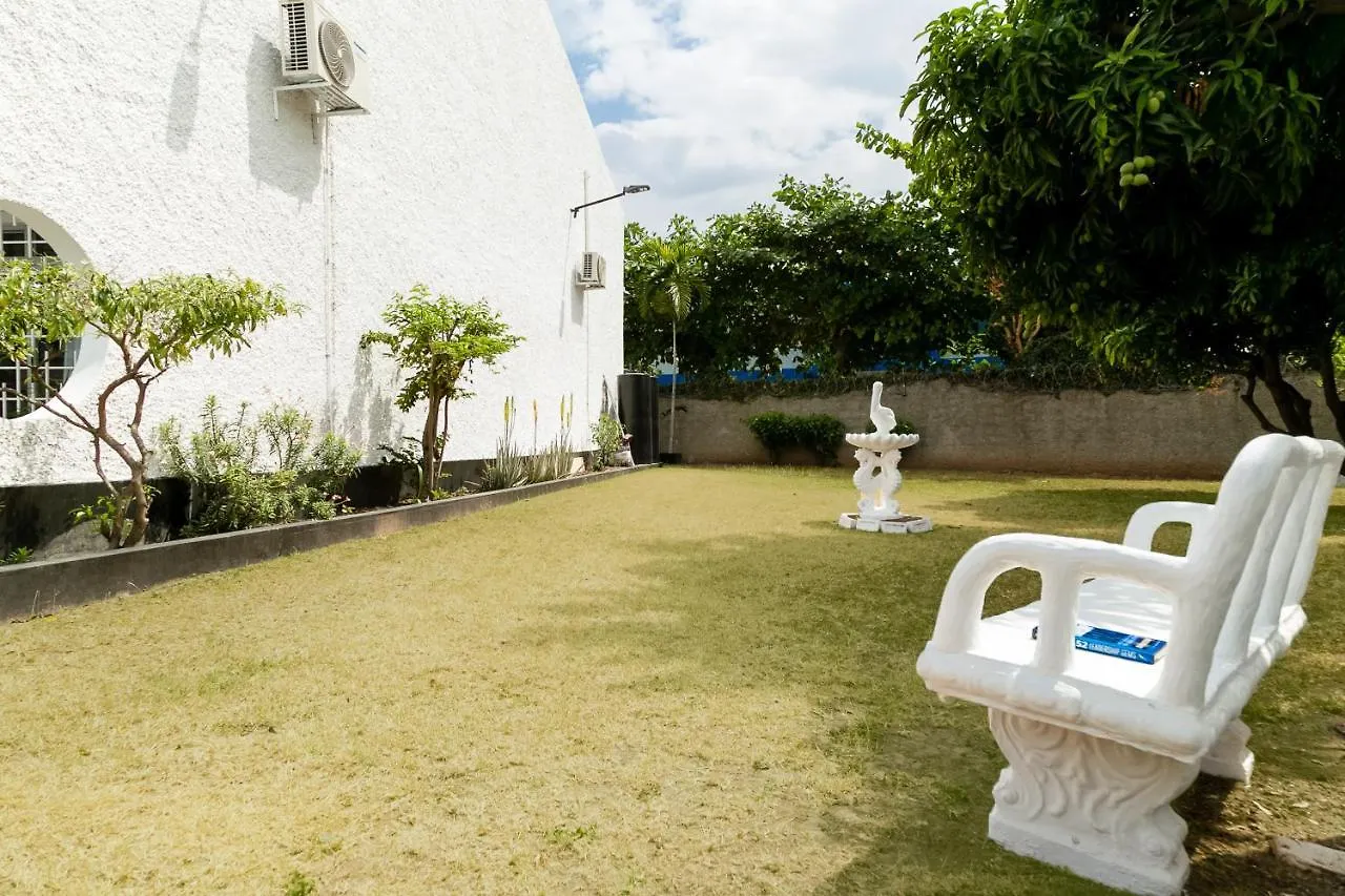 Kingston Vacation Rentals At Delightful Townhouse Near Halfway Tree, Kingston