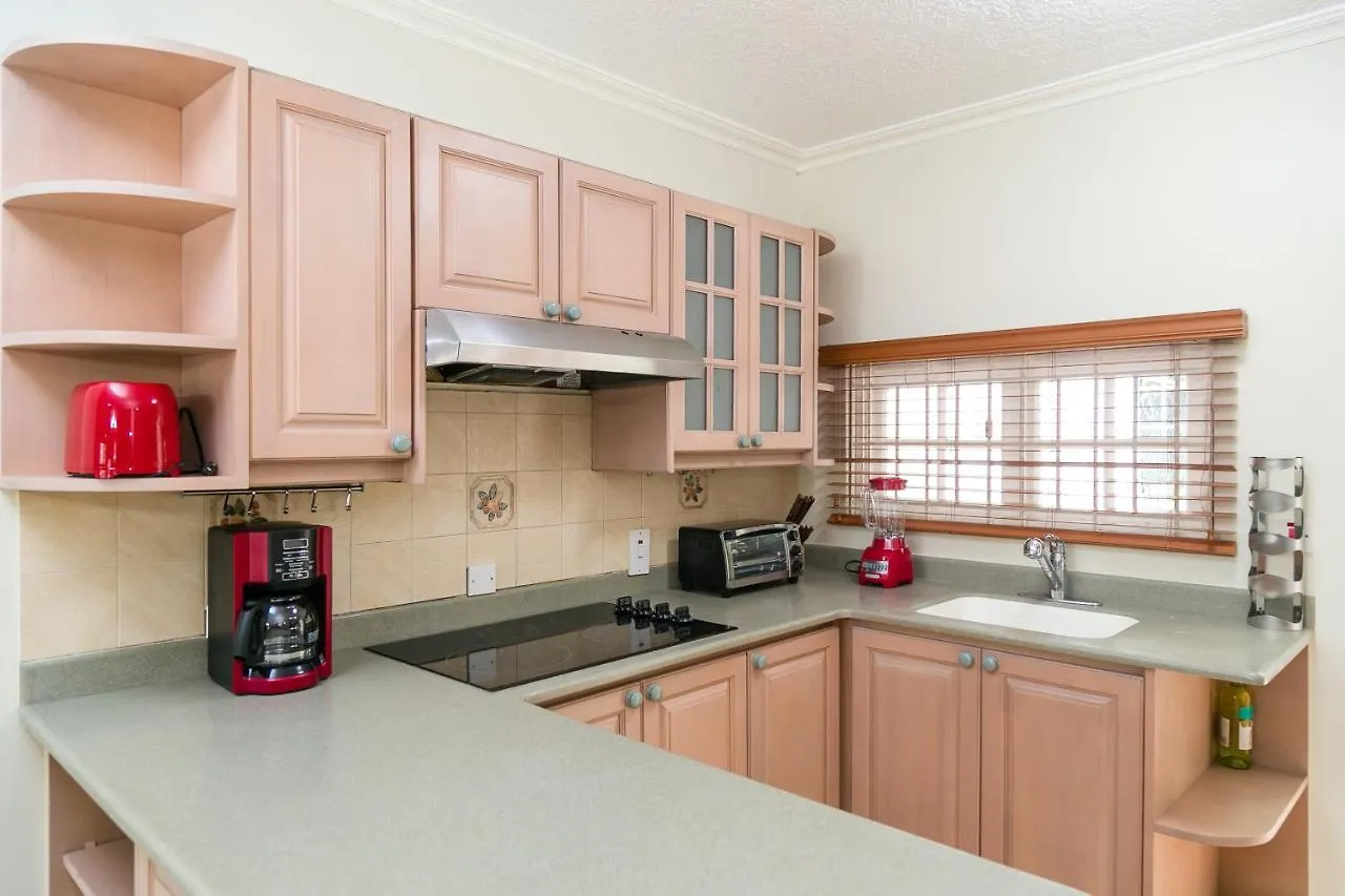 Apartment Kingston Vacation Rentals At Delightful Townhouse Near Halfway Tree, Kingston