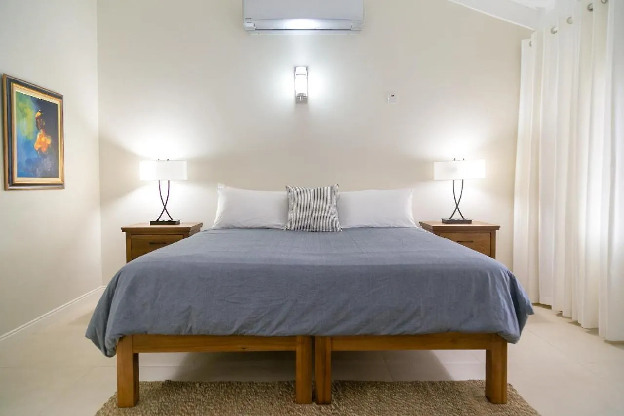 Kingston Vacation Rentals At Delightful Townhouse Near Halfway Tree, Kingston 0*,